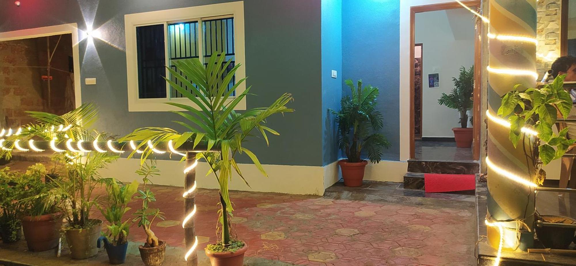 Ratnakar Arundekar Home Stay In Beach Side Ac Room Gokarna  Exterior photo