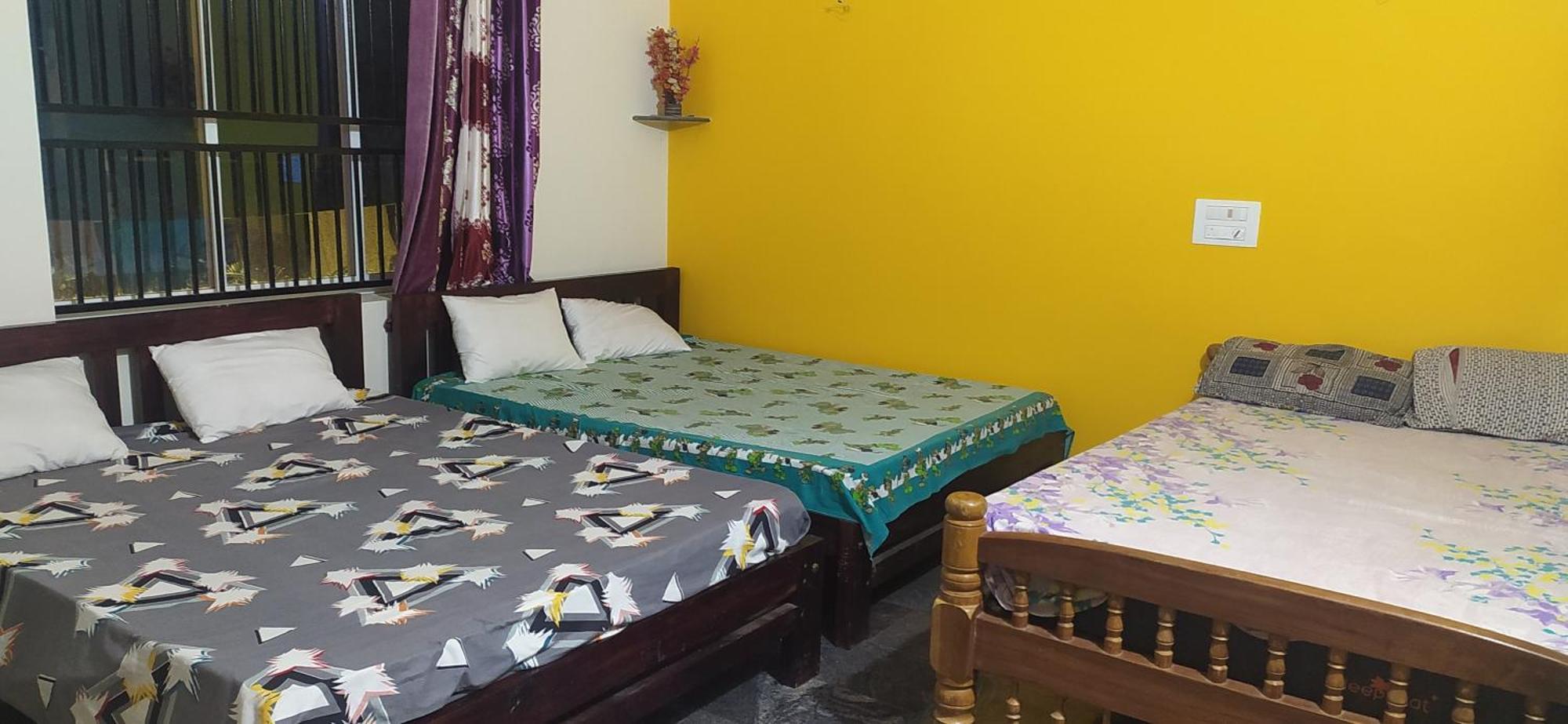 Ratnakar Arundekar Home Stay In Beach Side Ac Room Gokarna  Exterior photo
